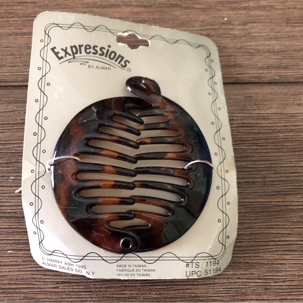 Turtle shell hair claw